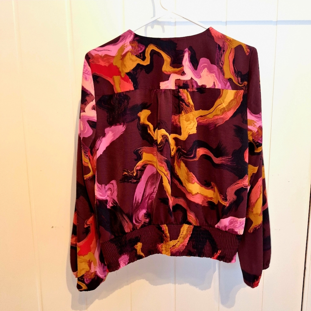 NWOT Nine West Multicolor Abstract Bishop Sleeve Blouse Size Large Maroon Gold - Picture 2 of 3